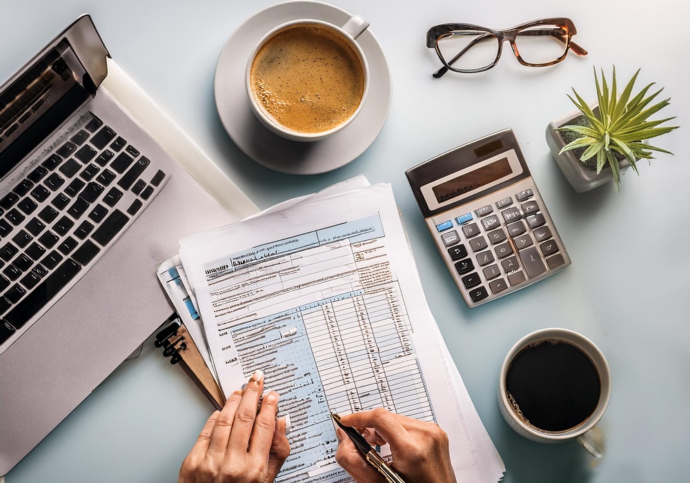 How to Help Your Bookkeeper and Tax Accountant Prepare for End-of-Year Financials and Taxes